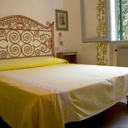 Hotel Giardino Degli Ulivi Сан Феличе Чирчео Екстериор снимка
