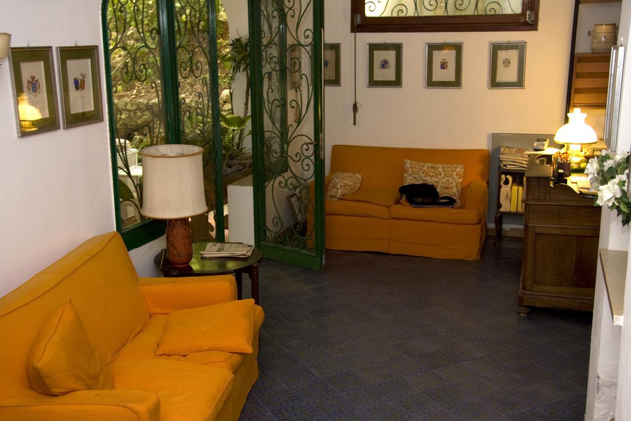 Hotel Giardino Degli Ulivi Сан Феличе Чирчео Екстериор снимка